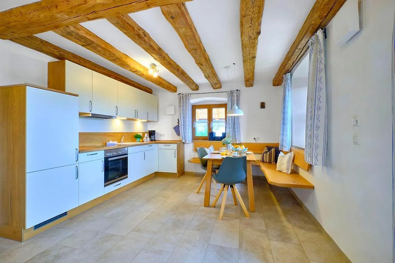 Huberhof Hinzing Ferienbauernhof Apartment Pittenhart