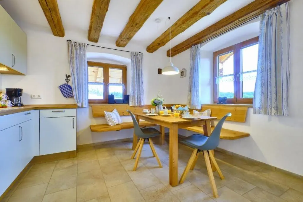 Huberhof Hinzing Ferienbauernhof Apartment Pittenhart