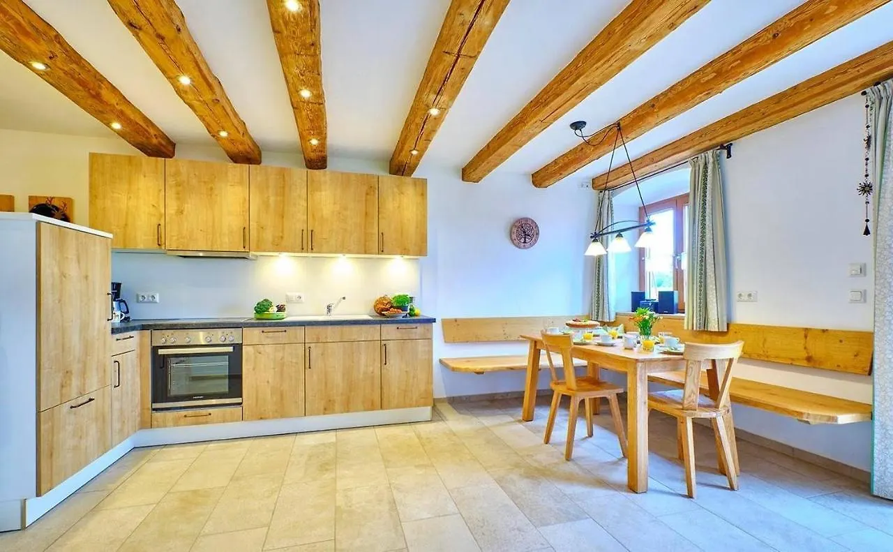 Huberhof Hinzing Ferienbauernhof Apartment Pittenhart Germany
